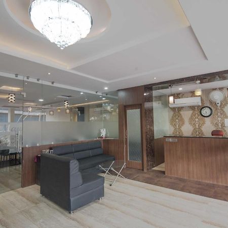 Hotel Mayur Palace Бхопал Экстерьер фото